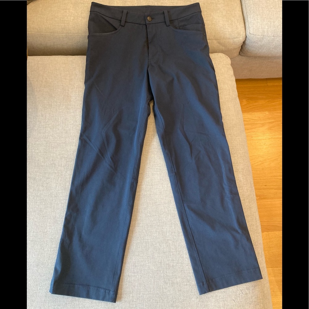 Lululemon Men’s Pants - Navy